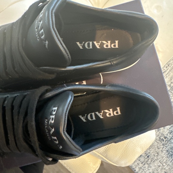 Prada sneakers size 38.5 - Picture 3 of 4